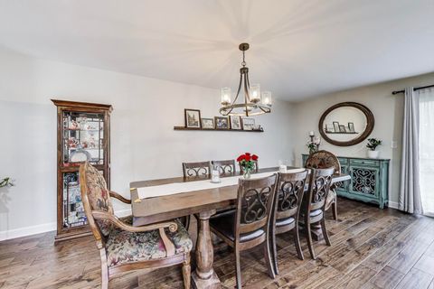 Tiny photo for 107 W Brighton Place, Mount Prospect, IL 60056 (MLS # 12497474)