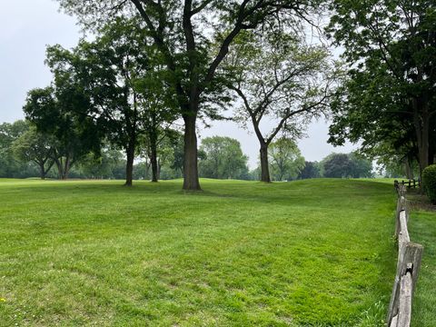 Tiny photo for 107 W Brighton Place, Mount Prospect, IL 60056 (MLS # 12497474)