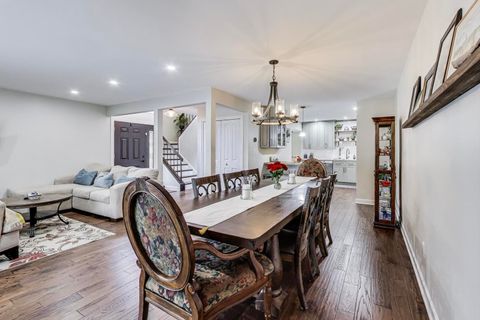 Tiny photo for 107 W Brighton Place, Mount Prospect, IL 60056 (MLS # 12497474)