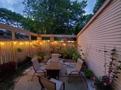 Tiny photo for 107 W Brighton Place, Mount Prospect, IL 60056 (MLS # 12497474)