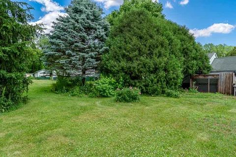 Tiny photo for 1611 Michigan Avenue, Rockford, IL 61102 (MLS # 12674527)