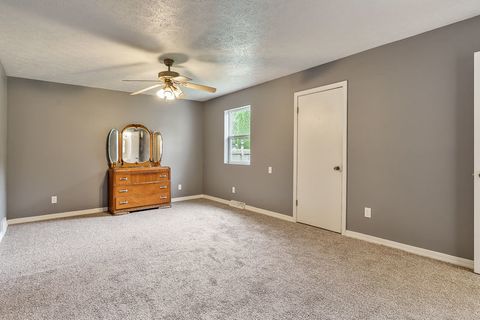 Tiny photo for 1611 Michigan Avenue, Rockford, IL 61102 (MLS # 12674527)