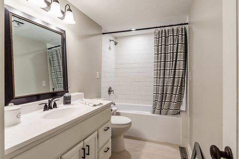 Tiny photo for 1611 Michigan Avenue, Rockford, IL 61102 (MLS # 12674527)