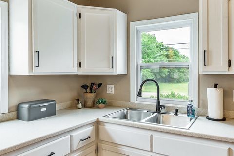 Tiny photo for 1611 Michigan Avenue, Rockford, IL 61102 (MLS # 12674527)
