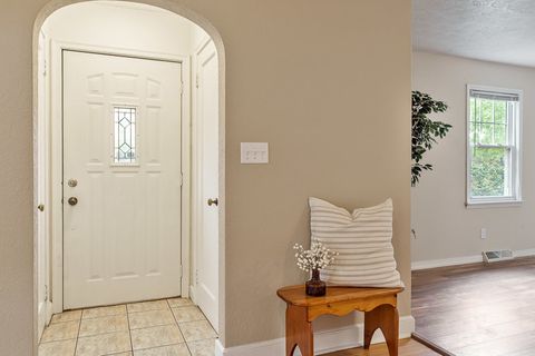 Tiny photo for 1611 Michigan Avenue, Rockford, IL 61102 (MLS # 12674527)