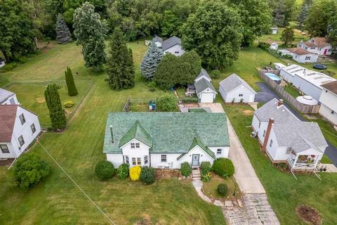 Tiny photo for 1611 Michigan Avenue, Rockford, IL 61102 (MLS # 12674527)
