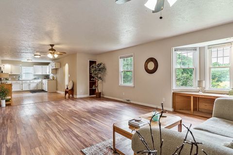 Tiny photo for 1611 Michigan Avenue, Rockford, IL 61102 (MLS # 12674527)
