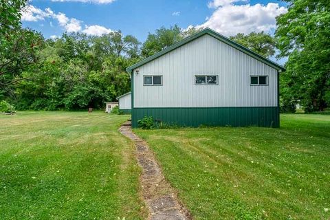 Tiny photo for 1611 Michigan Avenue, Rockford, IL 61102 (MLS # 12674527)
