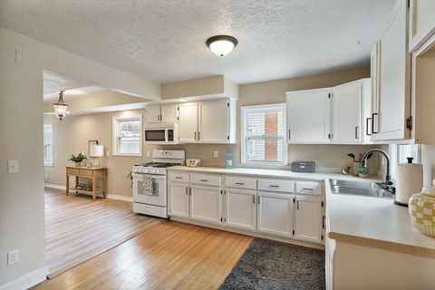 Tiny photo for 1611 Michigan Avenue, Rockford, IL 61102 (MLS # 12674527)