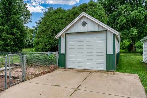 Tiny photo for 1611 Michigan Avenue, Rockford, IL 61102 (MLS # 12674527)