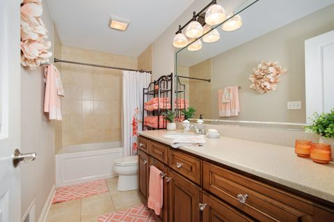 Tiny photo for 271 Arbor Glen Boulevard #271, Schaumburg, IL 60195 (MLS # 12616554)