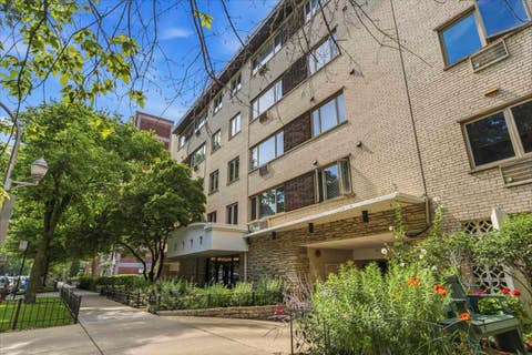 Tiny photo for 426 W BARRY Avenue #407, Chicago, IL 60657 (MLS # 12717102)