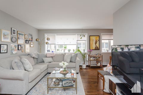 Tiny photo for 426 W BARRY Avenue #407, Chicago, IL 60657 (MLS # 12717102)