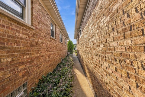 Tiny photo for 2430 Westover Avenue, North Riverside, IL 60546 (MLS # 12756733)