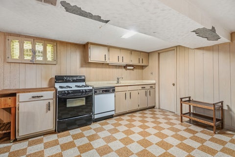 Tiny photo for 2430 Westover Avenue, North Riverside, IL 60546 (MLS # 12756733)