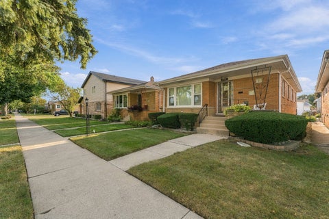 Tiny photo for 2430 Westover Avenue, North Riverside, IL 60546 (MLS # 12756733)
