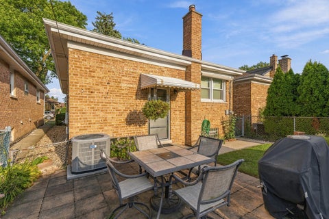 Tiny photo for 2430 Westover Avenue, North Riverside, IL 60546 (MLS # 12756733)