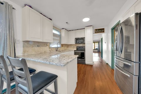 Tiny photo for 9100 S Saint Louis Avenue, Evergreen Park, IL 60805 (MLS # 12470031)