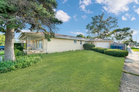 Tiny photo for 9100 S Saint Louis Avenue, Evergreen Park, IL 60805 (MLS # 12470031)