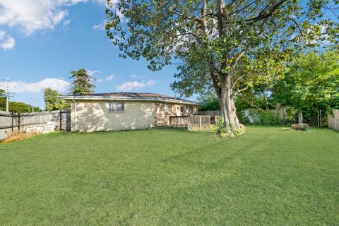 Tiny photo for 9100 S Saint Louis Avenue, Evergreen Park, IL 60805 (MLS # 12470031)