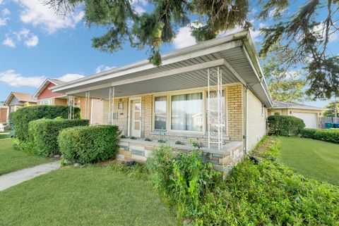 Tiny photo for 9100 S Saint Louis Avenue, Evergreen Park, IL 60805 (MLS # 12470031)