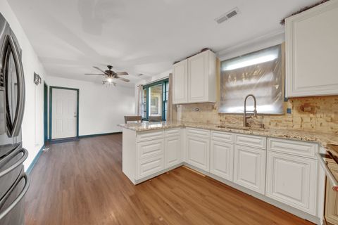 Tiny photo for 9100 S Saint Louis Avenue, Evergreen Park, IL 60805 (MLS # 12470031)