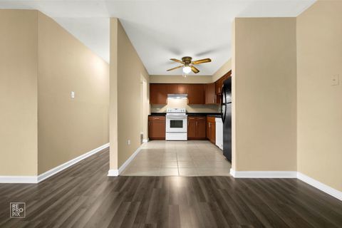 Tiny photo for 107 W Elk Trail #106, Carol Stream, IL 60188 (MLS # 12518787)