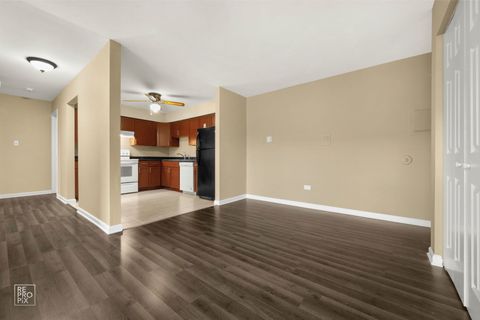Tiny photo for 107 W Elk Trail #106, Carol Stream, IL 60188 (MLS # 12518787)