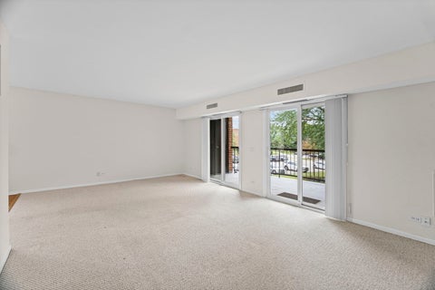 Tiny photo for 1505 E Central Road #216B, Arlington Heights, IL 60005 (MLS # 12755908)
