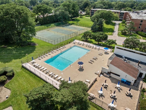 Tiny photo for 1505 E Central Road #216B, Arlington Heights, IL 60005 (MLS # 12755908)