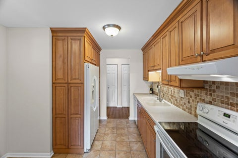 Tiny photo for 1505 E Central Road #216B, Arlington Heights, IL 60005 (MLS # 12755908)