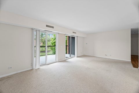 Tiny photo for 1505 E Central Road #216B, Arlington Heights, IL 60005 (MLS # 12755908)