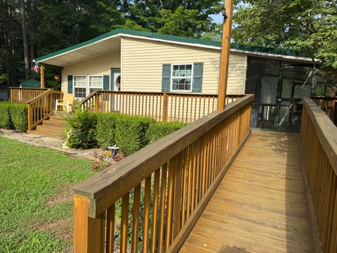 Tiny photo for 108 Robin Drive, Benton, IL 62812 (MLS # 12704772)