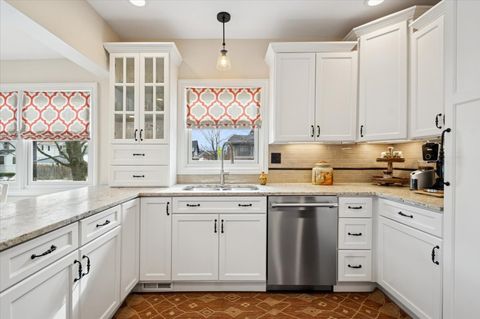 Tiny photo for 644 Wesley Avenue, Oak Park, IL 60304 (MLS # 12565453)