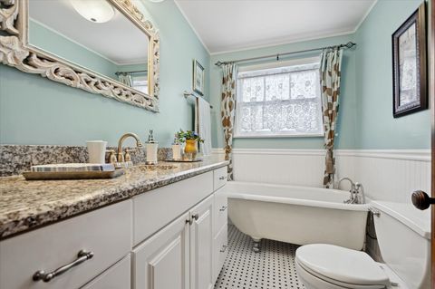 Tiny photo for 644 Wesley Avenue, Oak Park, IL 60304 (MLS # 12565453)