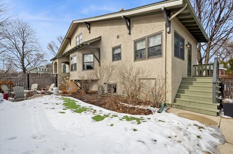 Tiny photo for 644 Wesley Avenue, Oak Park, IL 60304 (MLS # 12565453)