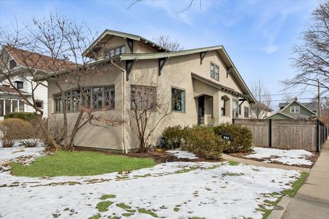 Photo of 644 Wesley Avenue, Oak Park, IL 60304 (MLS # 12565453)