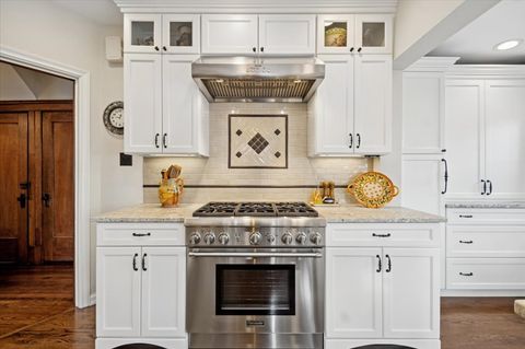 Tiny photo for 644 Wesley Avenue, Oak Park, IL 60304 (MLS # 12565453)