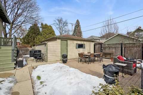 Tiny photo for 644 Wesley Avenue, Oak Park, IL 60304 (MLS # 12565453)