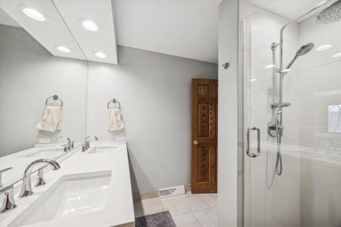 Tiny photo for 7612 Ridgewood Lane, Burr Ridge, IL 60527 (MLS # 12511628)