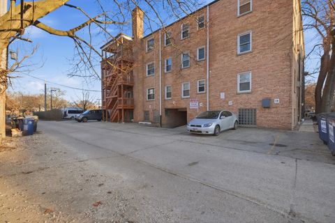 Tiny photo for 2201 Central Street #3N, Evanston, IL 60201 (MLS # 12587802)