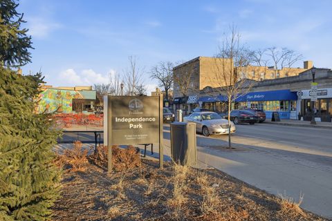 Tiny photo for 2201 Central Street #3N, Evanston, IL 60201 (MLS # 12587802)