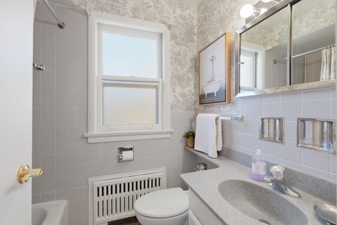 Tiny photo for 2201 Central Street #3N, Evanston, IL 60201 (MLS # 12587802)