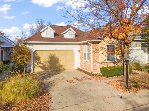 A home in Oakbrook Terrace