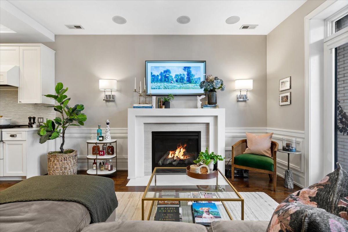 3816 N Ashland Avenue 2N