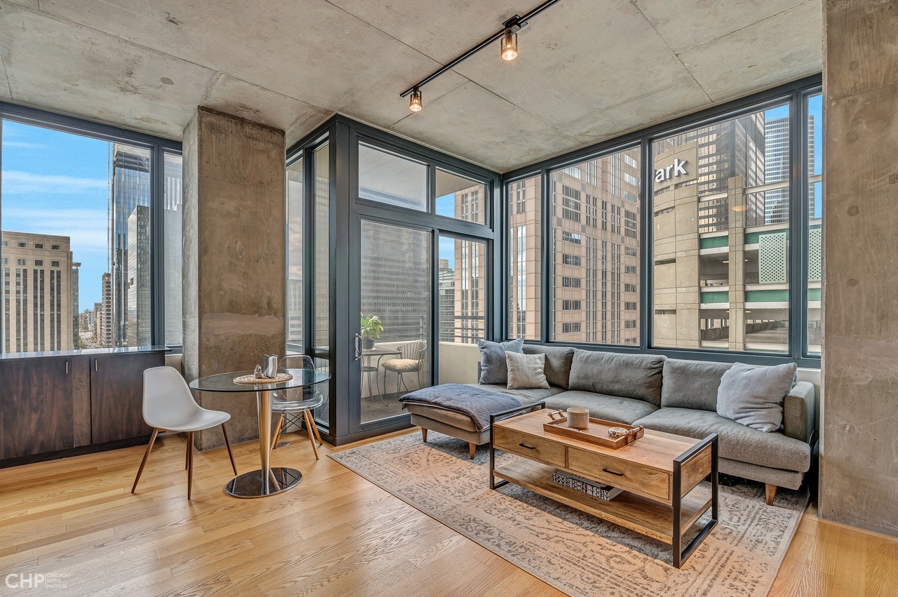 235 W Van Buren Street 1415