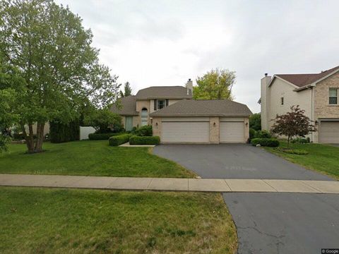 Photo of 856 Fieldcrest Drive, Bolingbrook, IL 60490 (MLS # 12506281) Photo of 856 Fieldcrest Drive, Bolingbrook, IL 60490 (MLS # 12506281)