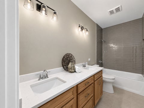 Tiny photo for 214 Burr Oak Circle, Elgin, IL 60124 (MLS # 12744921)