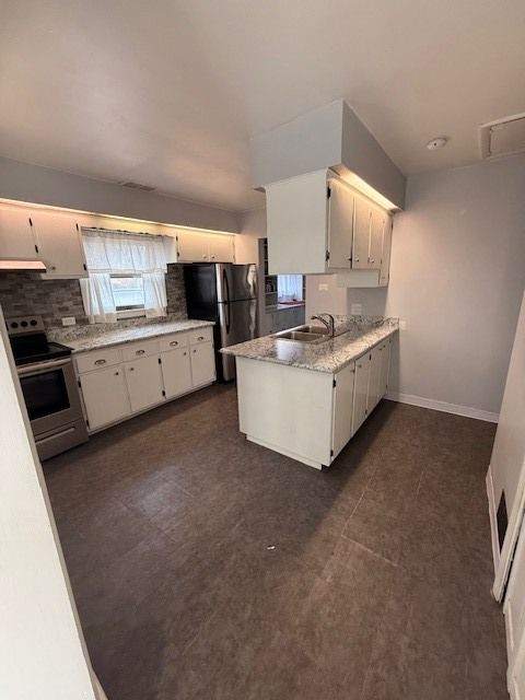 Tiny photo for 1018 W Plainfield Road, Countryside, IL 60525 (MLS # 12463742)