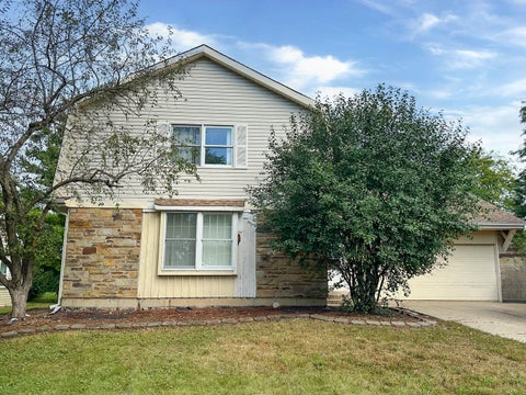 Photo of 700 Butterfield Drive, Algonquin, IL 60102 (MLS # 12763060)